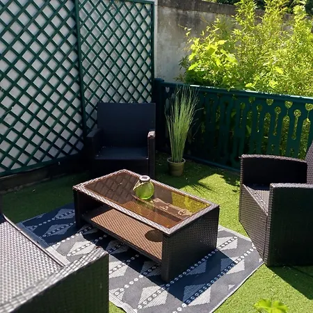 Holiday home Petite Maison Charmante Proche Bords De Marne *